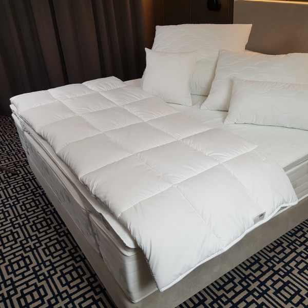 MICRO II Kołdra hotelowa w rozm. 140x200 cm