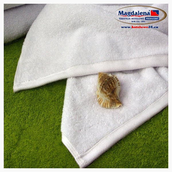 LUKRECJA Ręcznik hotelowy biały gr. 500/m2 rozm. 100x150 cm