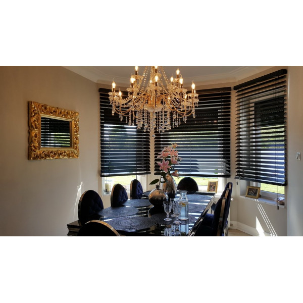 Żaluzja drewniana 70 mm.kol. czarny w  rozm. 120x160 cm