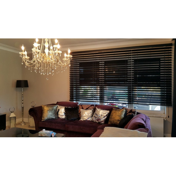 Żaluzja drewniana 70 mm.kol. czarny w  rozm. 120x160 cm