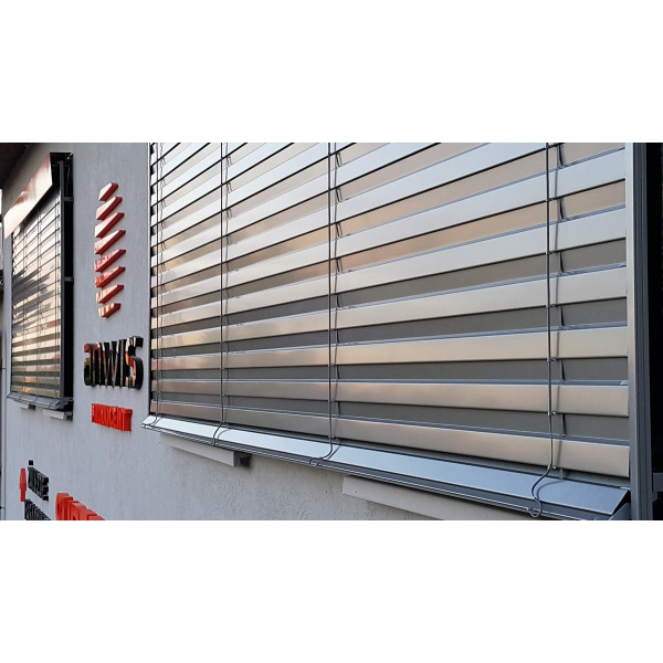 Żaluzja fasadowa Z90 rozm. 140x260 cm w prowadnicach z napędem elektrycznym