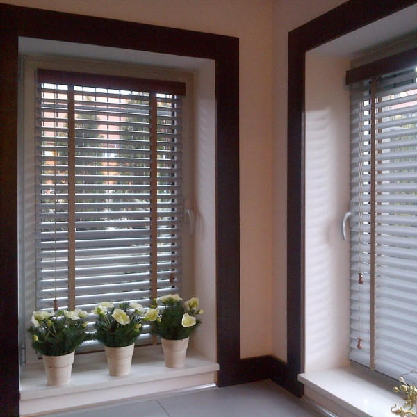 Żaluzja aluminiowa 50 mm rozm. 60x120 cm z systemem MONOCOMMANDO