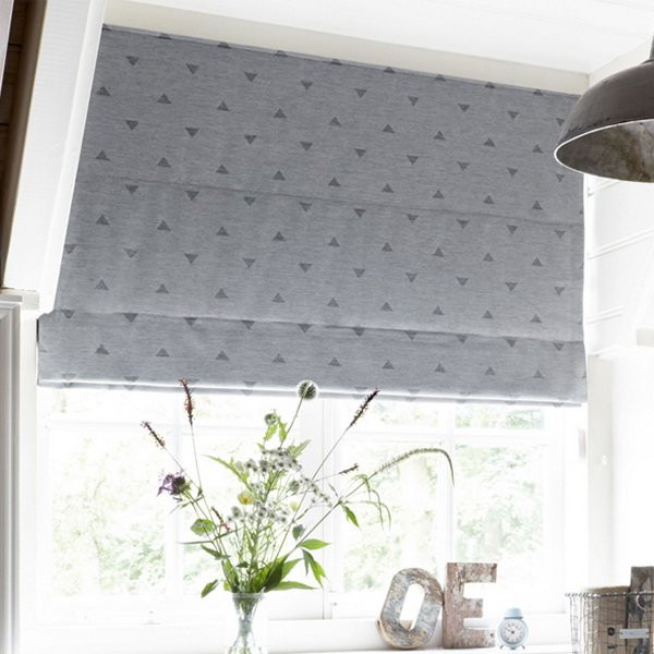 Zasłona zaciemniająca rzymska na wymiar 120 x 160 cm ze sterowaniem elektrycznym Zasłona zaciemniająca rzymska na wymiar 120 x 160 cm ze sterowaniem elektrycznym