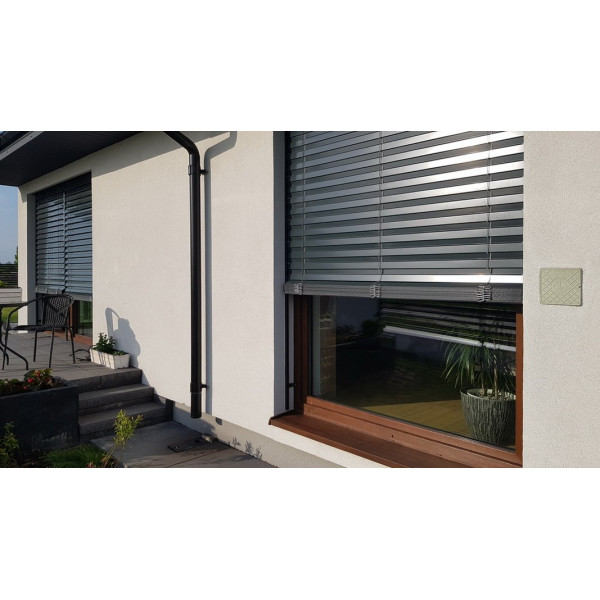 Żaluzja fasadowa Z90 z napędem elektrycznym pod zabudowę w elewacji Żaluzja fasadowa Z90 z napędem elektrycznym pod zabudowę w elewacji