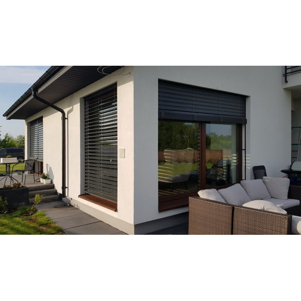 Żaluzja fasadowa Z90 z napędem elektrycznym pod zabudowę w elewacji Żaluzja fasadowa Z90 z napędem elektrycznym pod zabudowę w elewacji