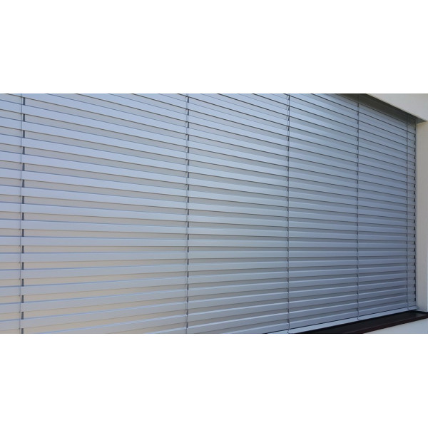 Żaluzja fasadowa Z90 z napędem elektrycznym pod zabudowę w elewacji Żaluzja fasadowa Z90 z napędem elektrycznym pod zabudowę w elewacji