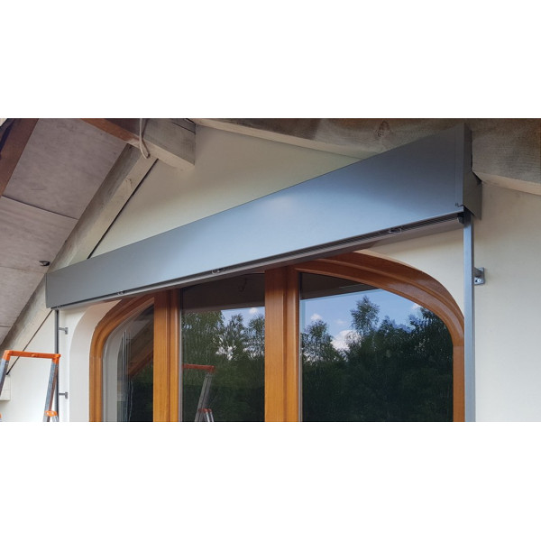 Żaluzja fasadowa Z90 z napędem elektrycznym Elero w kolorze "antracyt" Żaluzja fasadowa Z90 z napędem elektrycznym Elero w kolorze "antracyt"