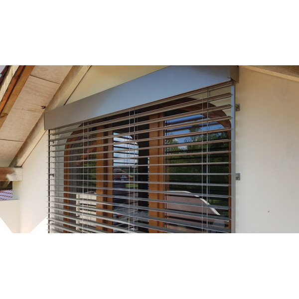 Żaluzja fasadowa Z90 z napędem elektrycznym Elero w kolorze "antracyt" Żaluzja fasadowa Z90 z napędem elektrycznym Elero w kolorze "antracyt"