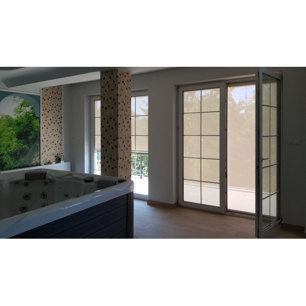 Roleta Screen SK95 ZIP w kolorze "krem" rozm. 120x150 cm napęd elektryczny.