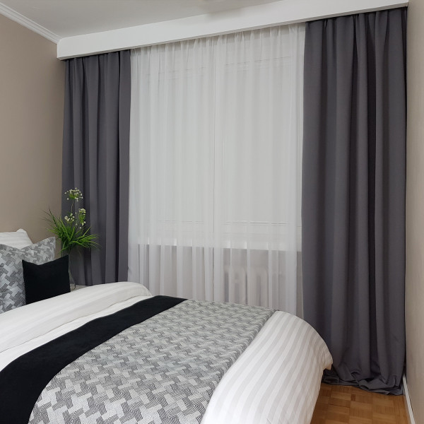 MAG 300 Zasłona zaciemniająca Blackout w kolorze jasnoszarym rozmiar 140x240 cm