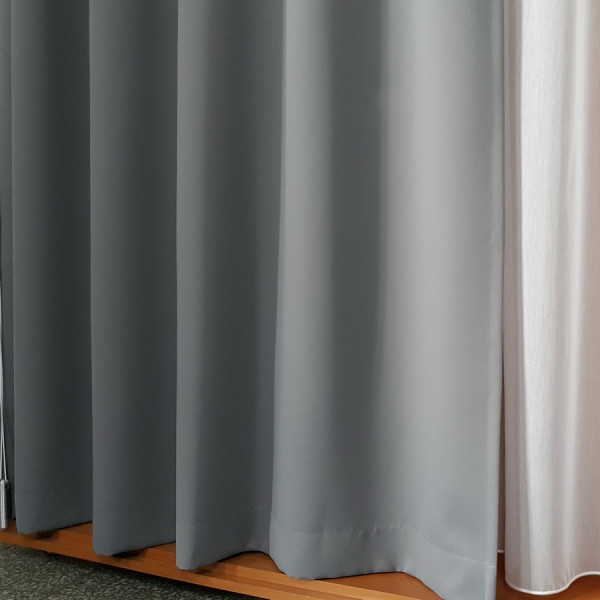 MAG 301 Zasłona Blackout w kolorze jasnoszarym na wymiar 210x240 cm