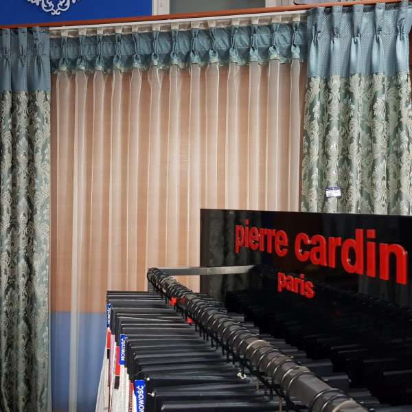 Pierre Cardin. Ekskluzywne zasłony do salonu w szer. 280  cm