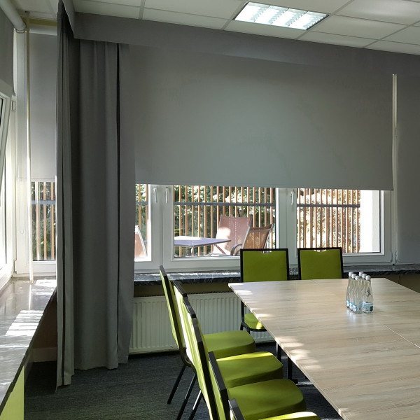 RM55 Roleta materiałowa wolnowisząca w rozm. 350x320 cm RM55 Roleta materiałowa wolnowisząca w rozm. 350x320 cm