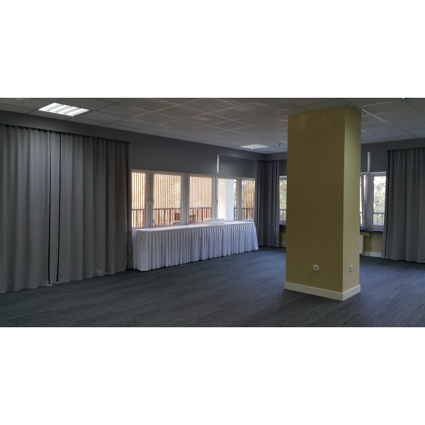 RM55 Roleta materiałowa wolnowisząca w rozm. 350x320 cm RM55 Roleta materiałowa wolnowisząca w rozm. 350x320 cm