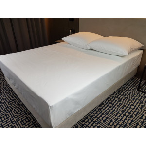 Zestaw prześcieradeł hotelowych NORIS w rozm. 240x240 cm za 10 szt.