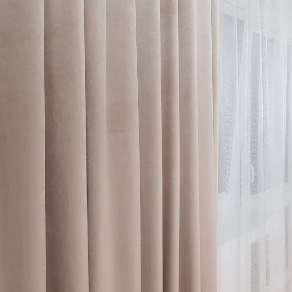 Velutto. Tkanina dekoracyjna zasłonowa kol. jasny beż o szer. 145 cm Velutto. Tkanina dekoracyjna zasłonowa kol. jasny beż o szer. 145 cm