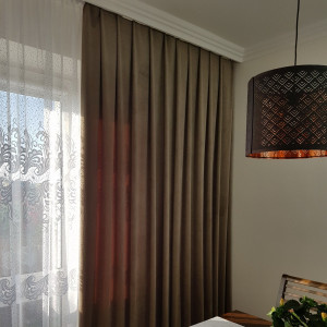 Velutto. Tkanina dekoracyjna zasłonowa kol. oliwkowy beż o szer. 145 cm 2