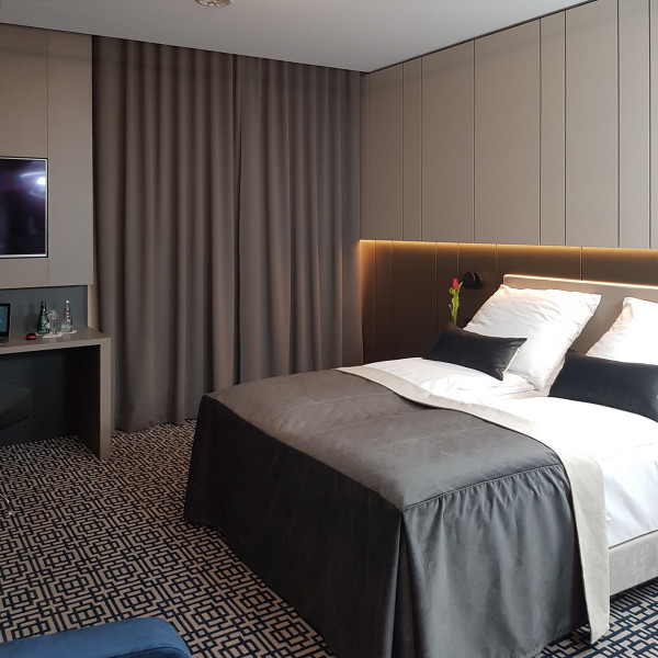 MAG 335 Zasłona hotelowa zaciemniająca na fali w rozm. 140x250 cm MAG 335 Zasłona hotelowa zaciemniająca na fali w rozm. 140x250 cm