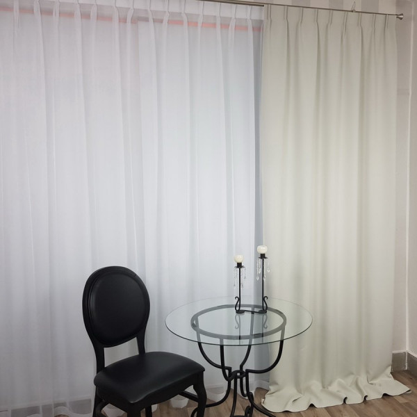 SC/UNI/102 Tkanina zasłonowa blackout kol. jasny beż o szer. 280 cm