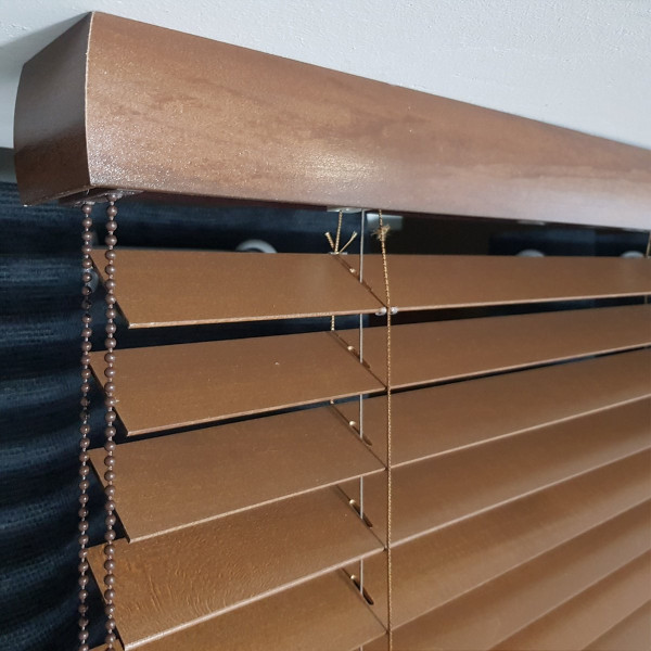 TM01 Żaluzja drewniana 50 mm w rozm. 170x160 cm z kolekcji "Classic" TM01 Żaluzja drewniana 50 mm w rozm. 170x160 cm z kolekcji "Classic"