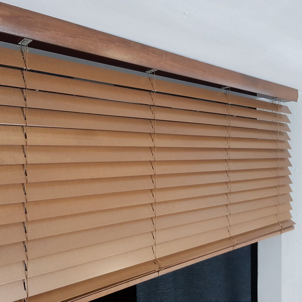 TM01 Żaluzja drewniana 50 mm w rozm. 170x160 cm z kolekcji "Classic" TM01 Żaluzja drewniana 50 mm w rozm. 170x160 cm z kolekcji "Classic"