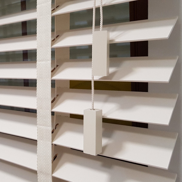 Żaluzja drewniana biała 50 mm w rozm. 200x200 cm MODERN