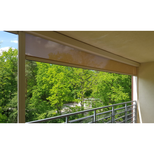 Roleta balkonowa Screen SK90 w kolorze kremowym z silnikiem elektrycznym w rozm. 460x260 cm