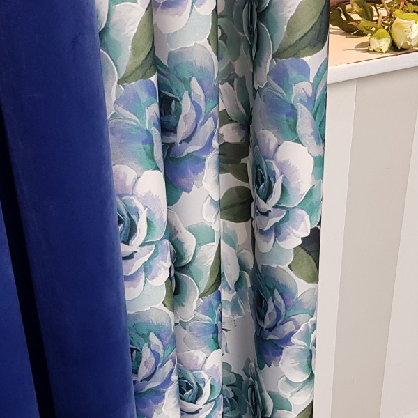 Komplet zasłon na przelotkach w kwiaty MAG 337 w rozm. 140x250 cm