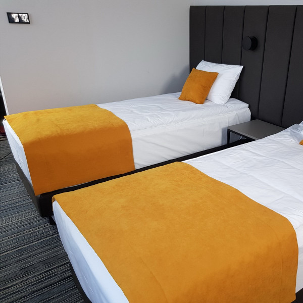 Narzutka szal na łóżko PAS 316 w rozm. 65x170 cm za 10 szt.