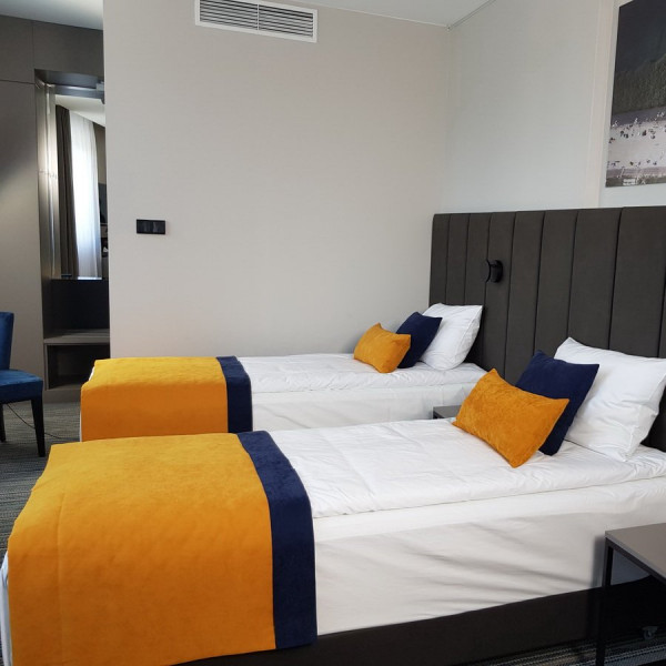 Narzuta na łóżko hotelowe PAS 320 w rozm. 80x140 cm