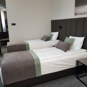 Narzutka na łóżko do pokoju PAS 323 w rozm. 80x140 cm