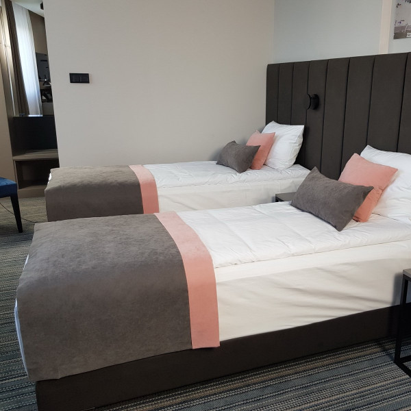 Szal na łóżko do sypialni PAS 325 w rozm. 80x170 cm