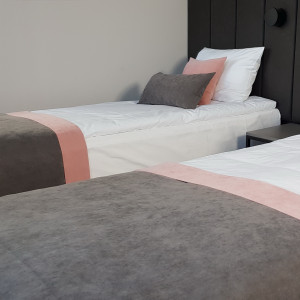 Szal na łóżko do sypialni PAS 325 w rozm. 80x170 cm za 30 szt.