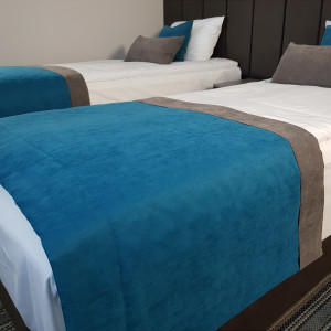 Narzutka hotelowa na łóżko PAS 327 w rozm. 80x170 cm
