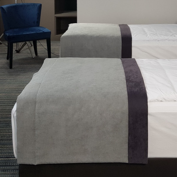 Narzuta na łóżko hotelowe PAS 330 w rozm. 80x170 cm