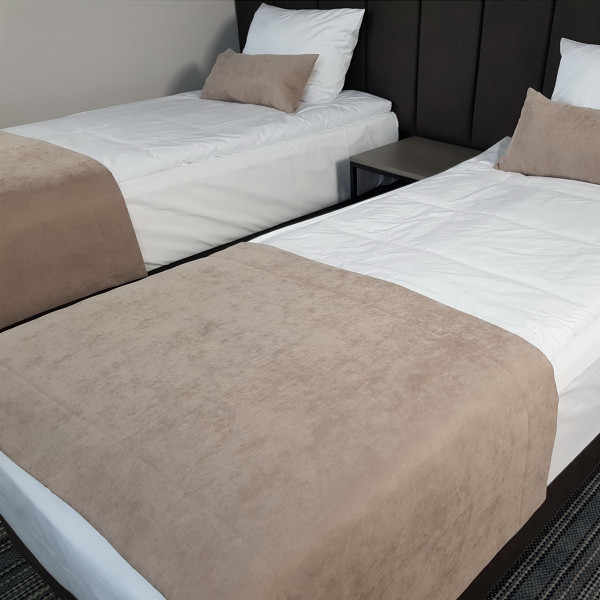 Szal na łóżko narzuta PAS 331 w rozm. 65x170 cm za 30 szt.