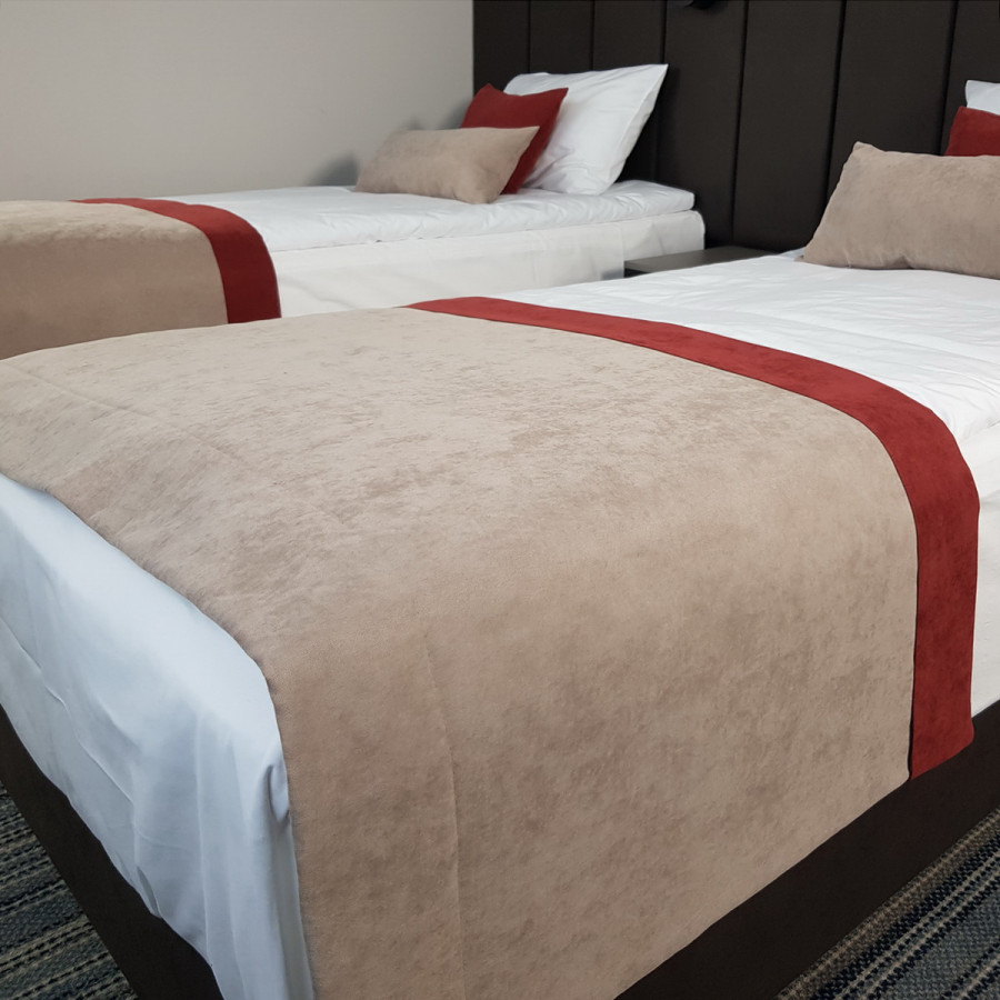 Narzuta hotelowa na łóżko PAS 332 w rozm. 80x140 cm za 10 szt.