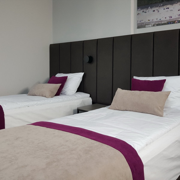 Narzuta na łóżko PAS 333 hotelowa w rozm. 80x140 cm za 10 szt.