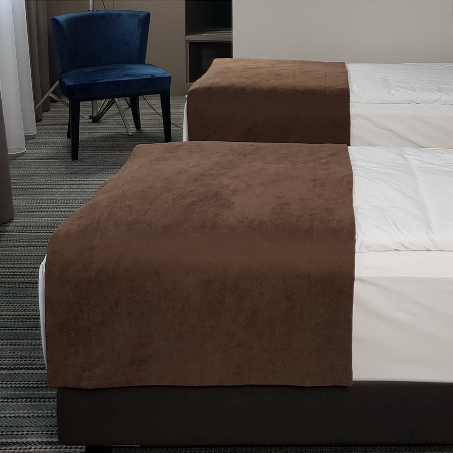 Pasaż na łóżko PAS 334 hotelowy w rozm. 70x140 cm za 30 szt.