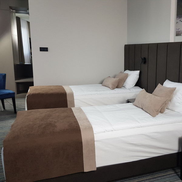 Narzutka na łóżko PAS 335 hotelowa w rozm. 80x170 cm za 10 szt. Narzutka na łóżko PAS 335 hotelowa w rozm. 80x170 cm za 10 szt.