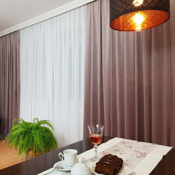 Zasłona welurowa różowa do pokoju rozmiar 140x240 cm MAG 328