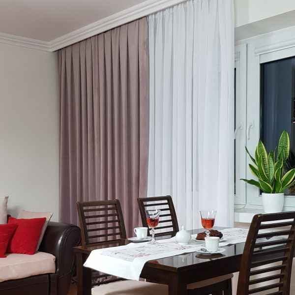 Zasłona welurowa różowa do pokoju rozmiar 140x240 cm MAG 328