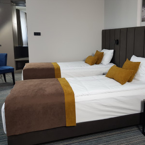 Szal hotelowy PAS 336 na łóżko w rozm. 80x140 cm