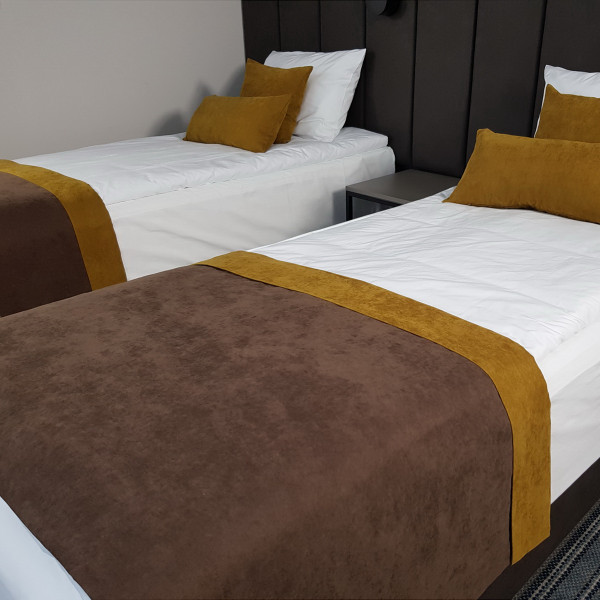 Szal hotelowy PAS 336 na łóżko w rozm. 80x140 cm za 30 szt.