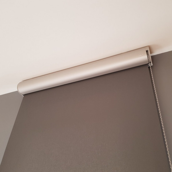 Roleta wolnowisząca zaciemniająca rozm. 91x198 cm kolor szary Roleta wolnowisząca zaciemniająca rozm. 91x198 cm kolor szary