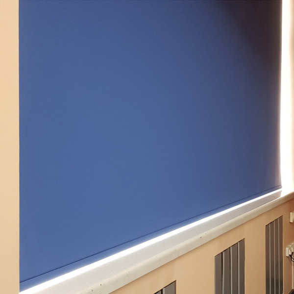 Roleta elektryczna wewnętrzna w rozm. 260x200 cm RM55