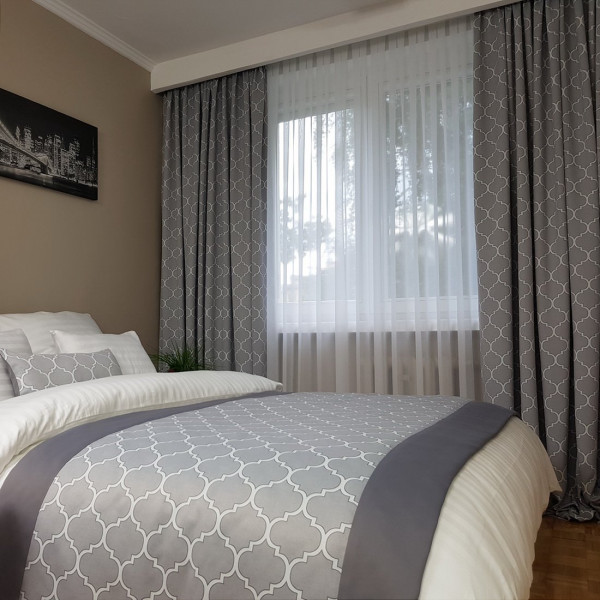 1.Pokój wzorcowy w hotelu SKY001.Zasłony firany hotelowe i pasaż na łózko 1.Pokój wzorcowy w hotelu SKY001.Zasłony firany hotelowe i pasaż na łózko