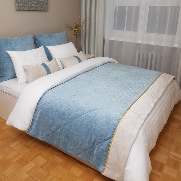 2. Pokój wzorcowy w hotelu SKY002.Zasłony firany hotelowe i pasaż na łózko