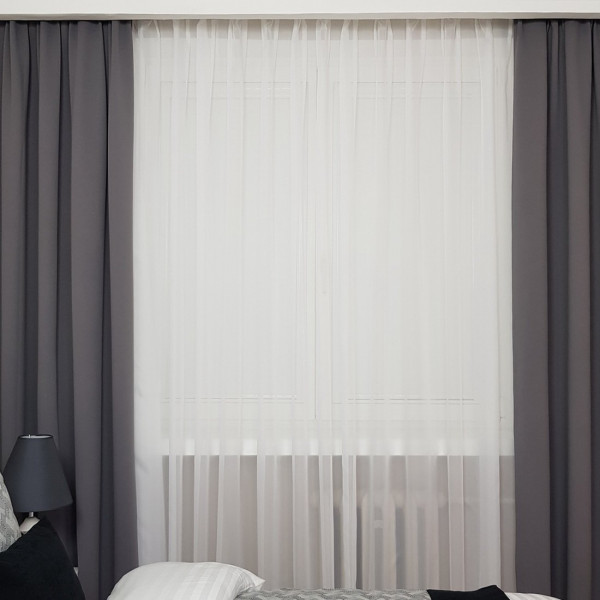 4.Pokój wzorcowy w hotelu SKY004.Firany zasłony do hotelu i pasaż poszewki na łóżko