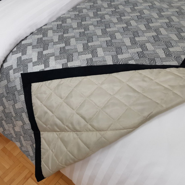 4.Pokój wzorcowy w hotelu SKY004.Firany zasłony do hotelu i pasaż poszewki na łóżko